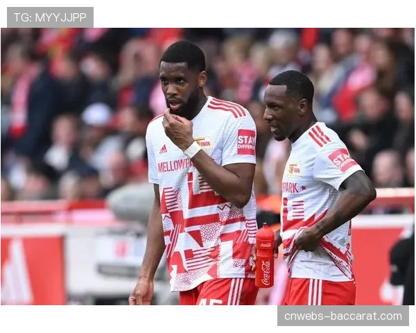 比赛第70分钟，奥格斯堡通过一次定位球打破僵局，全场首次射正